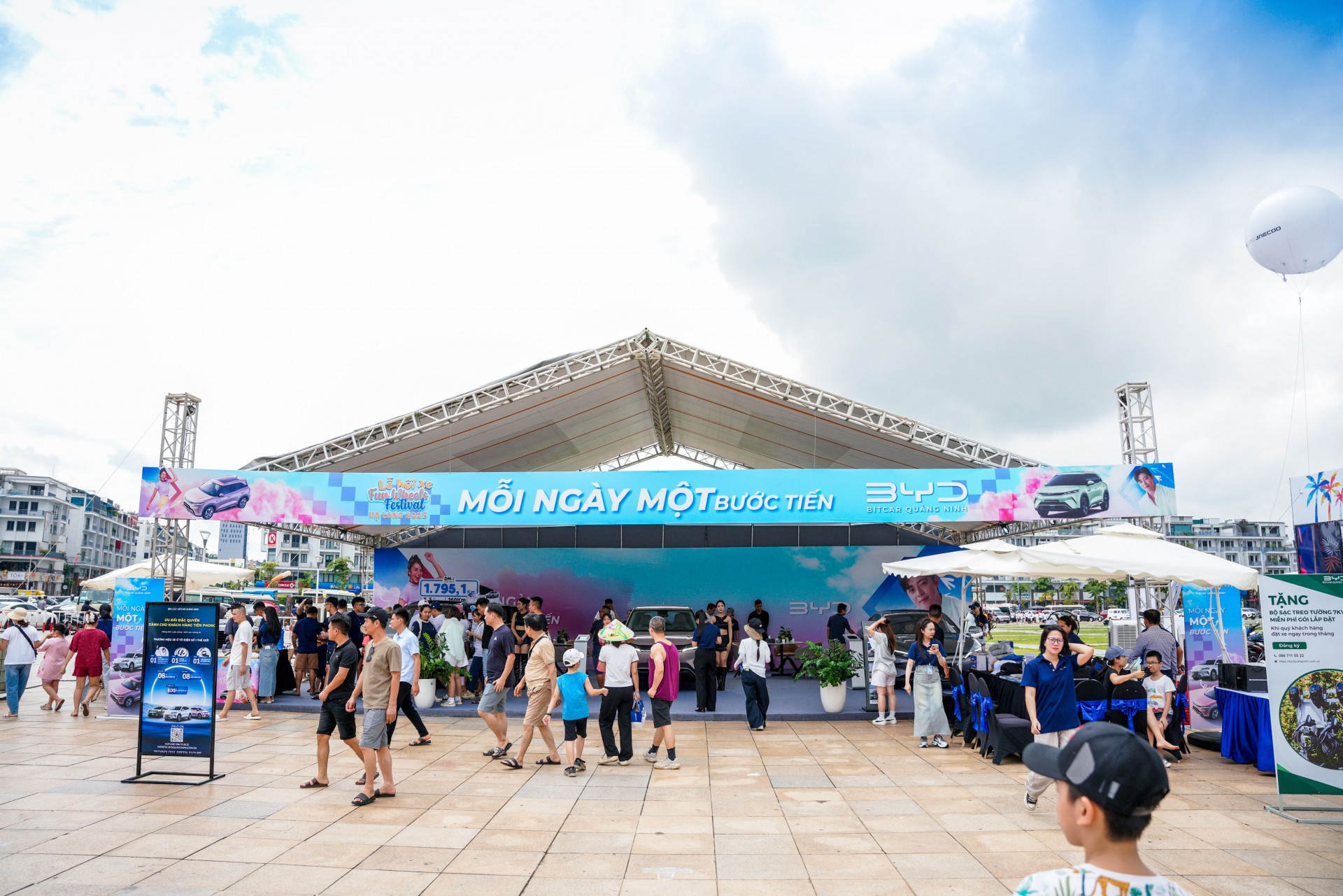 Lễ hội Xe - Fun Wheels Festival Hạ Long 2025 ghi nhận hơn 2.000 lượt lái thử xe