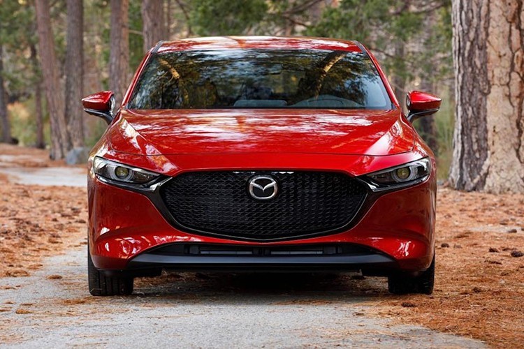 Mua Mazda3 2025, khách phát hiện chỉ có 6 loa thay vì 8 như quảng cáo