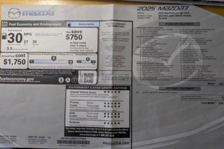 Mua Mazda3 2025, khách phát hiện chỉ có 6 loa thay vì 8 như quảng cáo