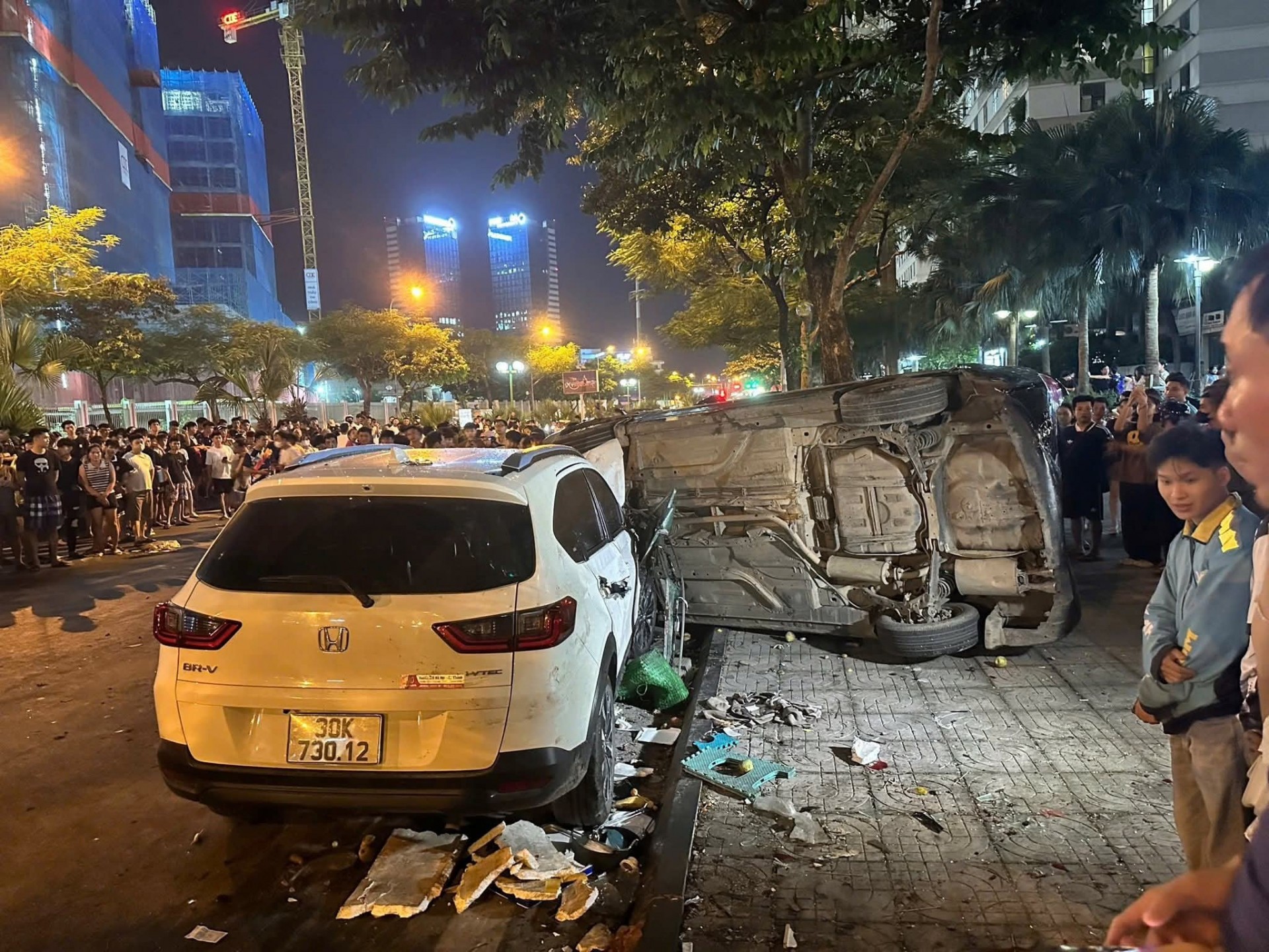 Ô tô tông liên hoàn tại Hà Nội, nồng độ cồn gấp hai lần mức phạt cao nhất, tài xế chịu mức phạt ra sao?