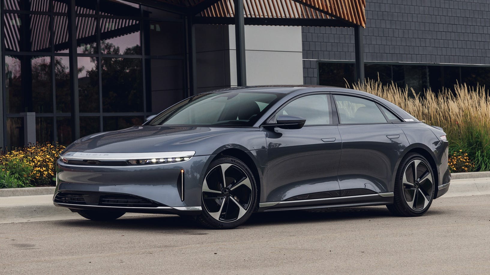 Lucid Air hiện là mẫu sedan điện hạng sang bán chạy nhất tại thị trường Mỹ