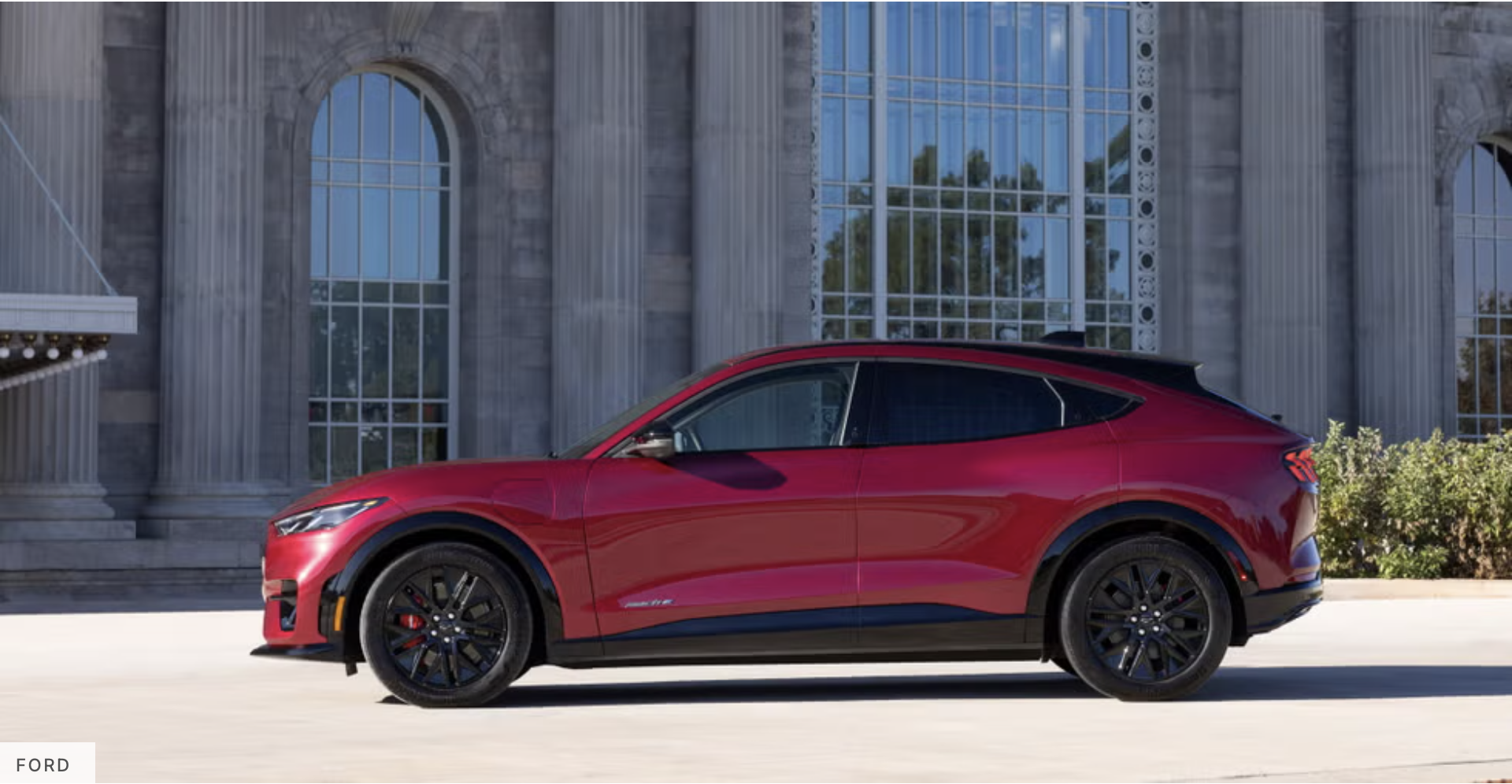 SUV điện Ford Mustang Mach-E chuẩn bị ra mắt Việt Nam SUV điện Ford Mustang Mach-E chuẩn bị ra mắt Việt Nam