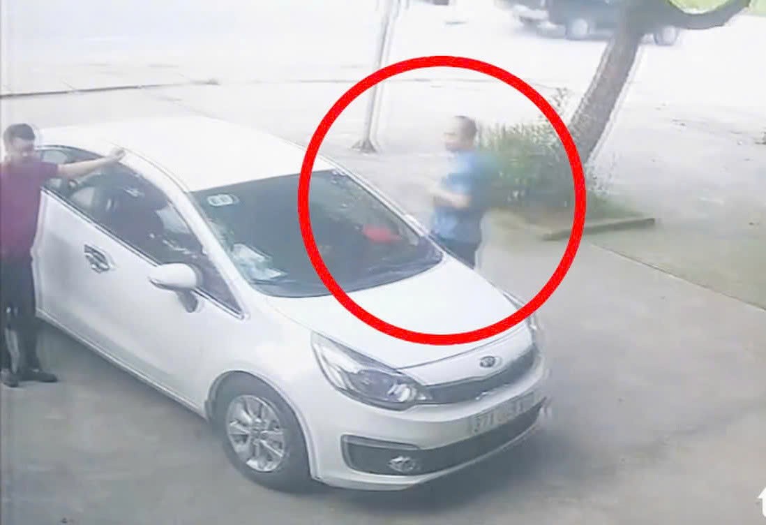 Vụ ô tô lao xuống sông khiến 3 người chết: Lời kể của người ngồi trong ô tô thoát nạn Vụ ô tô lao xuống sông khiến 3 người chết: Lời kể của người ngồi trong ô tô thoát nạn