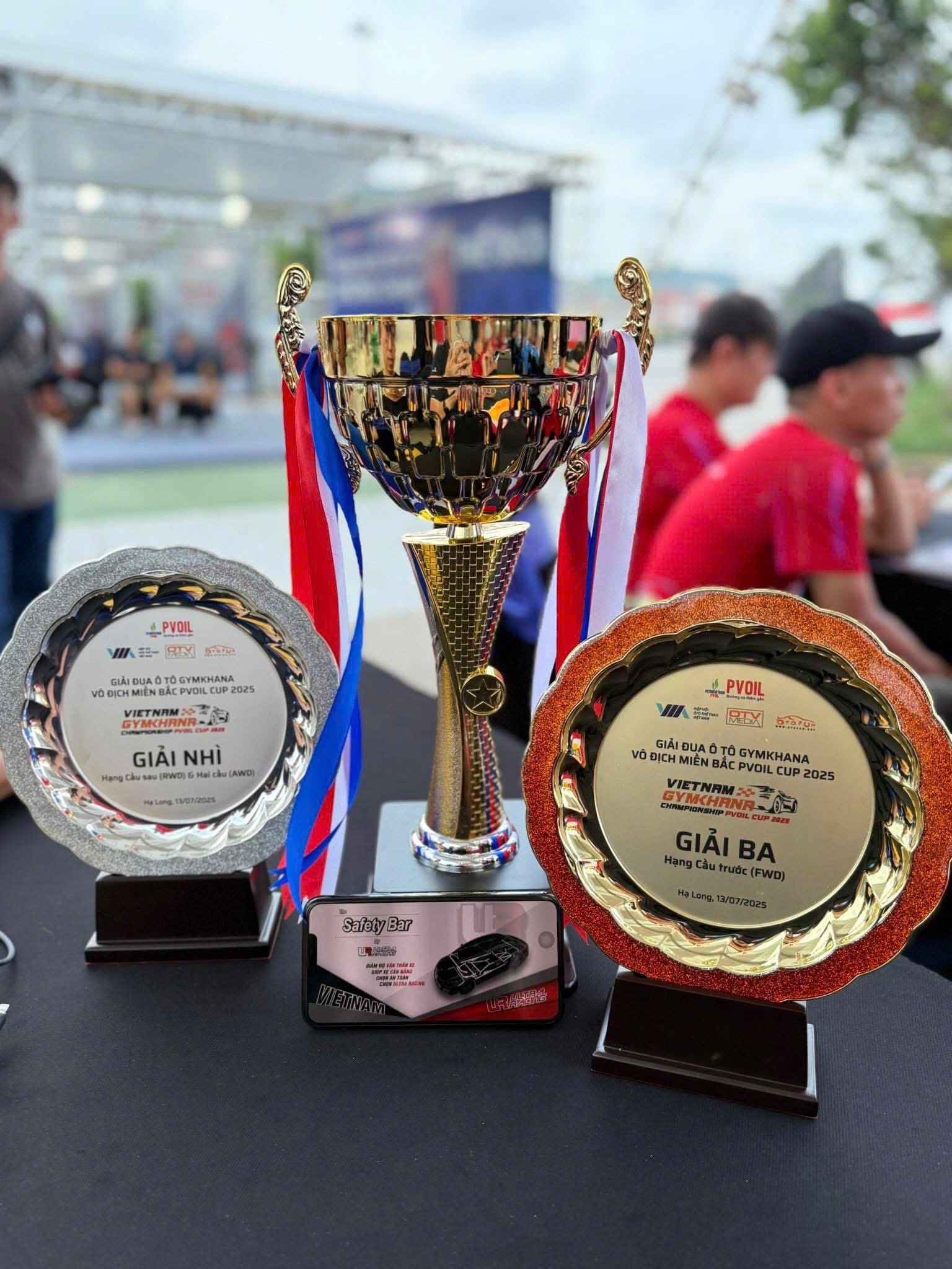 Ultra Racing Team “phá đảo” PVOIL VGC Miền Bắc 2025