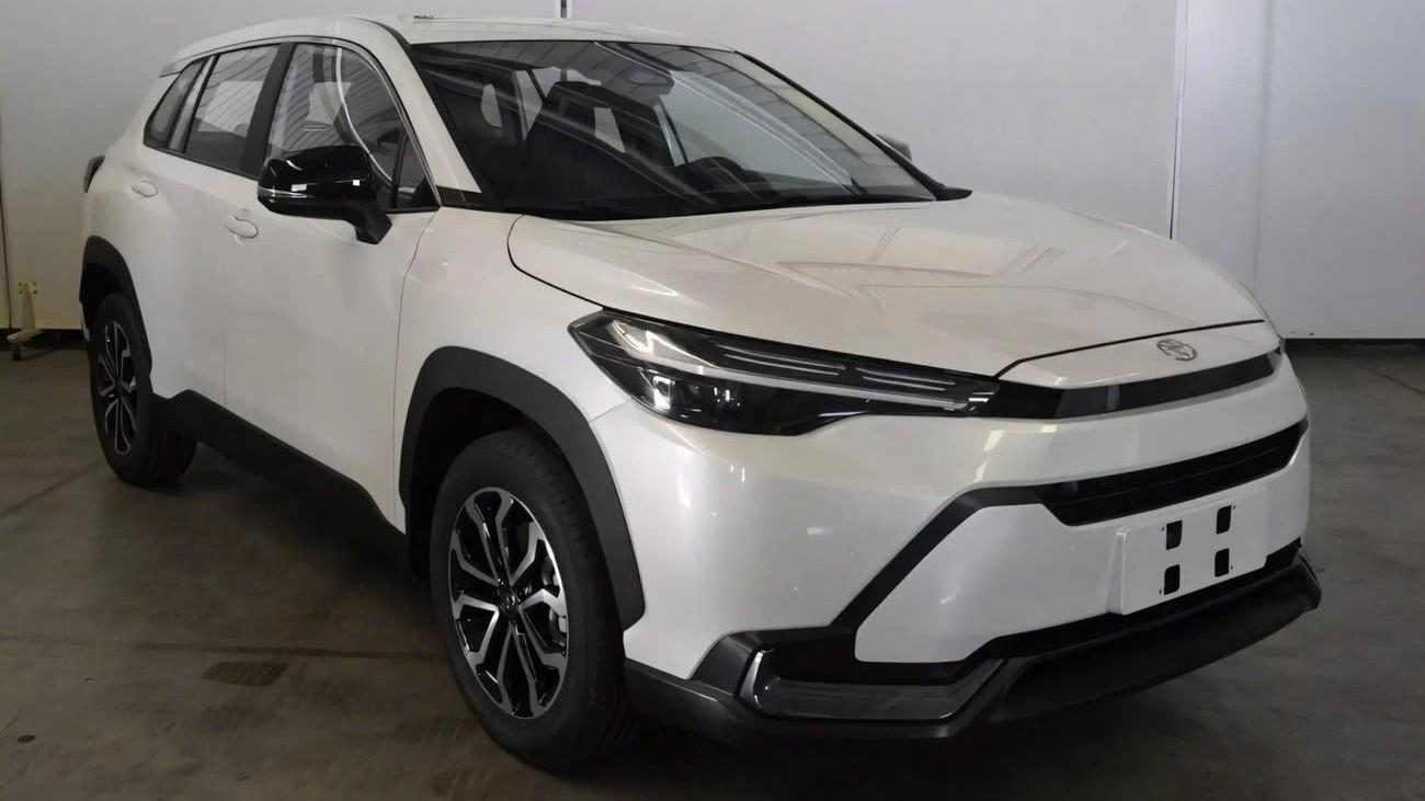 Toyota Corolla Cross phiên bản lạ xuất hiện