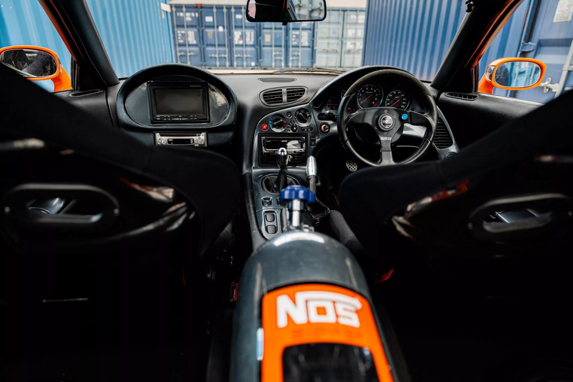 Chiếc Mazda RX-7 trong phim 