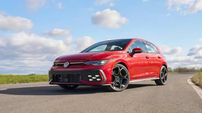Volkswagen Golf ra mắt khách Việt trong tháng 8/2025