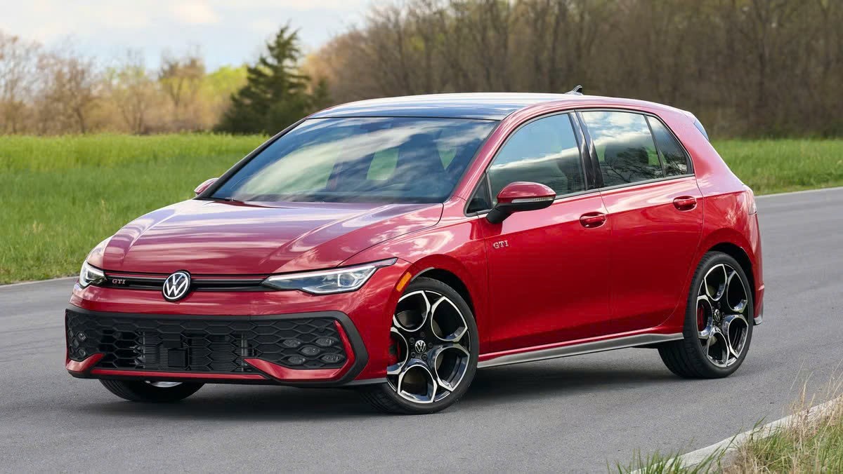 Volkswagen Golf ra mắt khách Việt trong tháng 8/2025