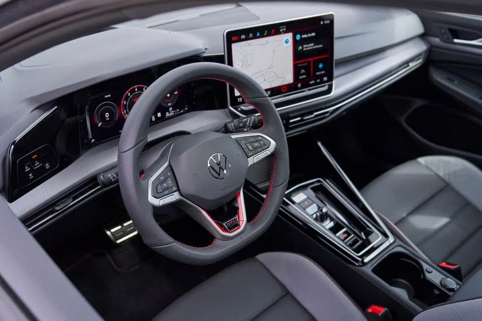 Volkswagen Golf ra mắt khách Việt trong tháng 8/2025