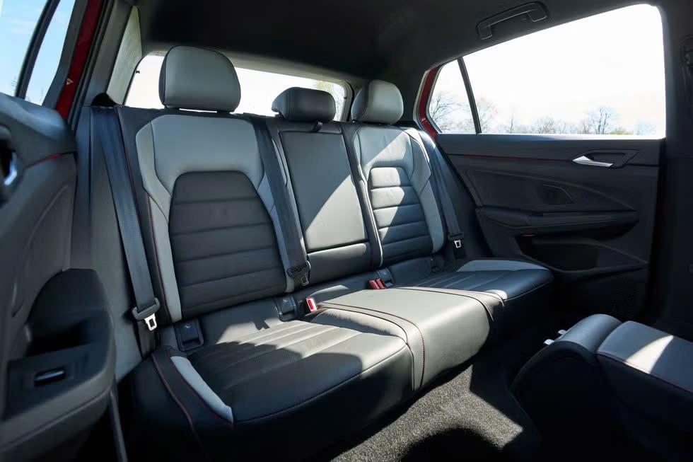 Volkswagen Golf ra mắt khách Việt trong tháng 8/2025