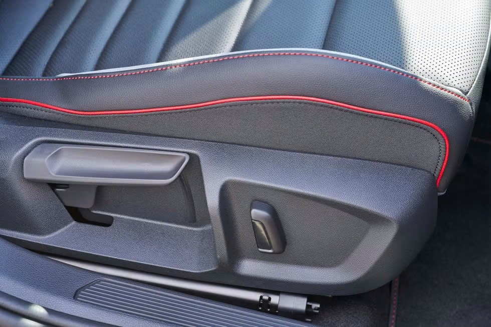 Volkswagen Golf ra mắt khách Việt trong tháng 8/2025