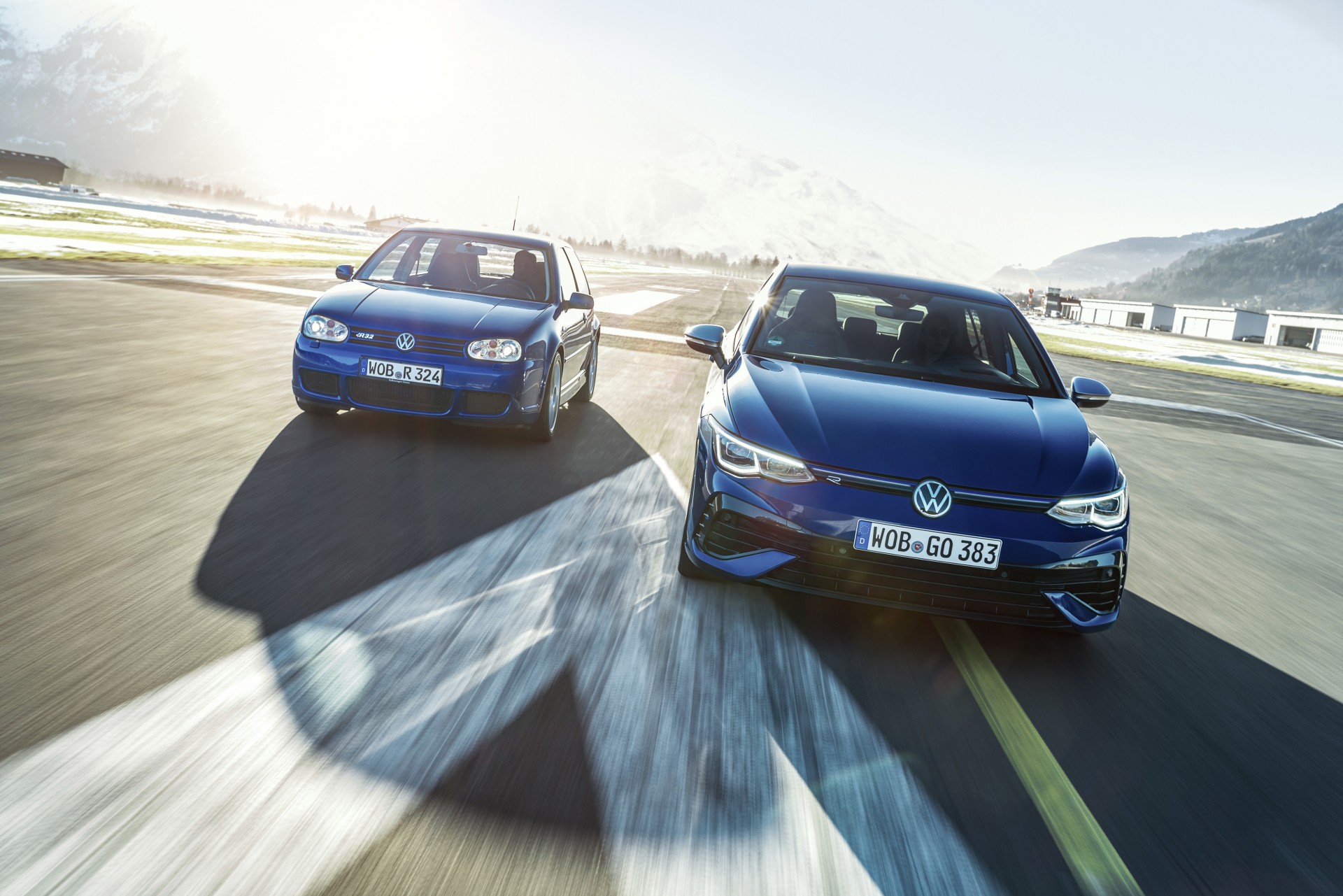 Volkswagen Golf ra mắt, mẫu hot hatch giá từ 798 triệu đồng, bản cao cấp nhất 1,9 tỷ đồng