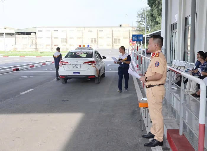 Nhiều học viên tại Hà Nội xin lùi thi sát hạch lái xe vì sợ trượt