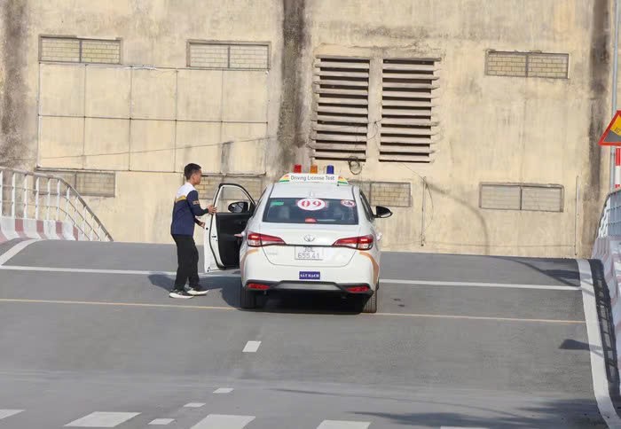 Nhiều học viên tại Hà Nội xin lùi thi sát hạch lái xe vì sợ trượt