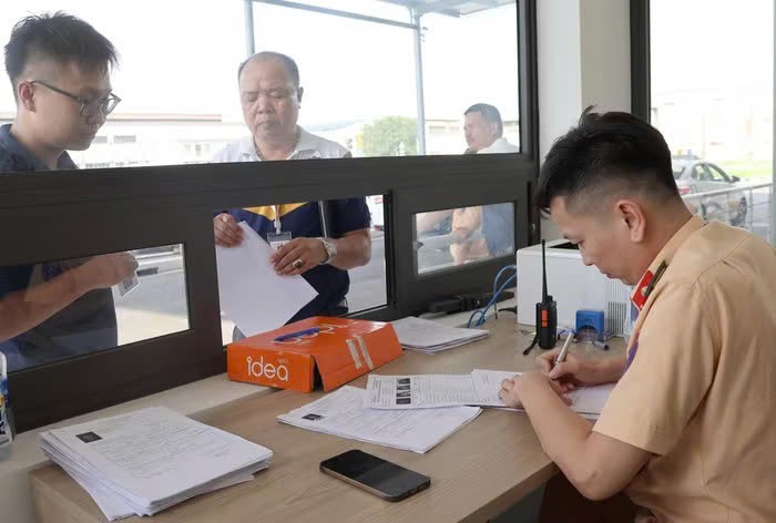 Nhiều học viên tại Hà Nội xin lùi thi sát hạch lái xe vì sợ trượt