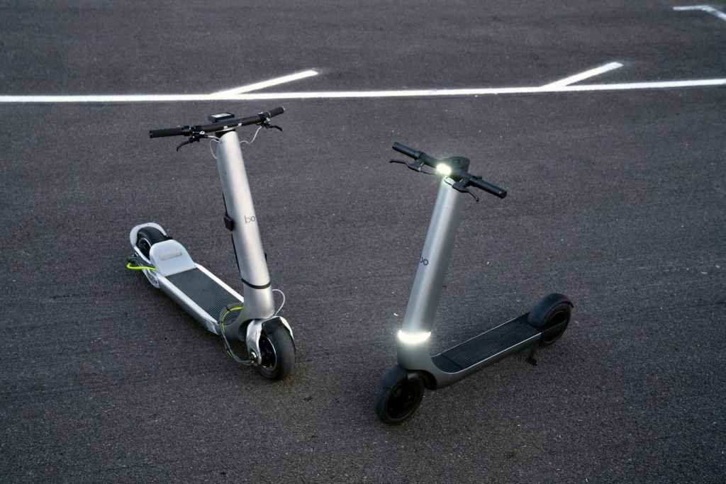 Đây là mẫu scooter điện tăng tốc nhanh hơn Tesla Model 3, đang hướng tới mục tiêu 160 km/h so sánh Scooter điện với Tesla Model 3