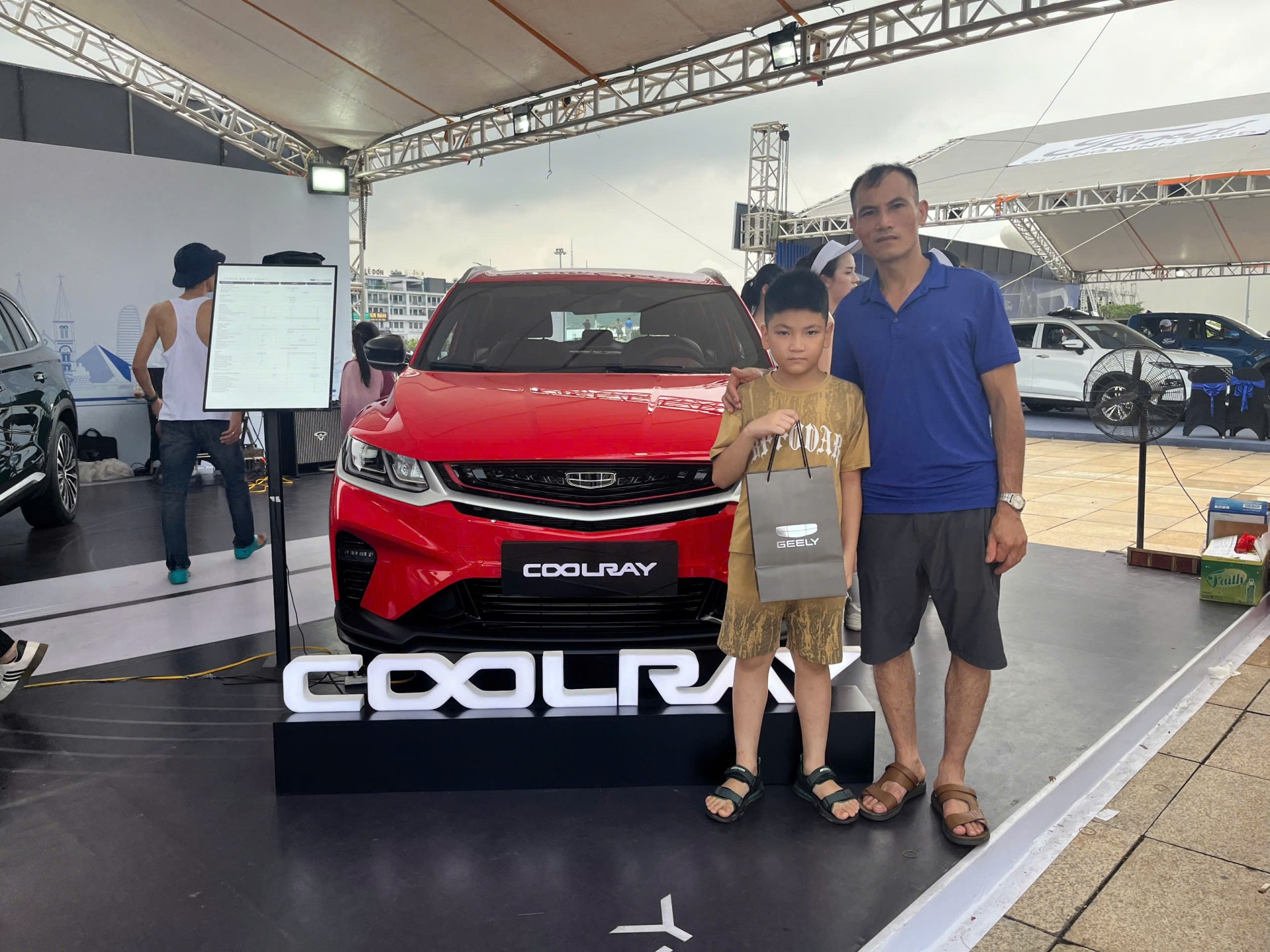 Khách hàng đánh giá Geely Coolray sau khi lái thử
