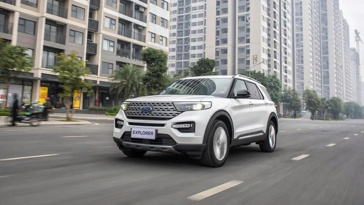 Triệu hồi xe Ford Explorer để khắc phục lỗi camera 360 độ