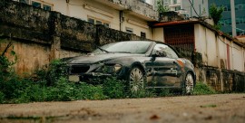 Chiếc BMW Alpina B6 nhập khẩu giá 4-5 tỷ đồng ngày nào giờ bị bỏ hoang nơi lề đường Hà Nội