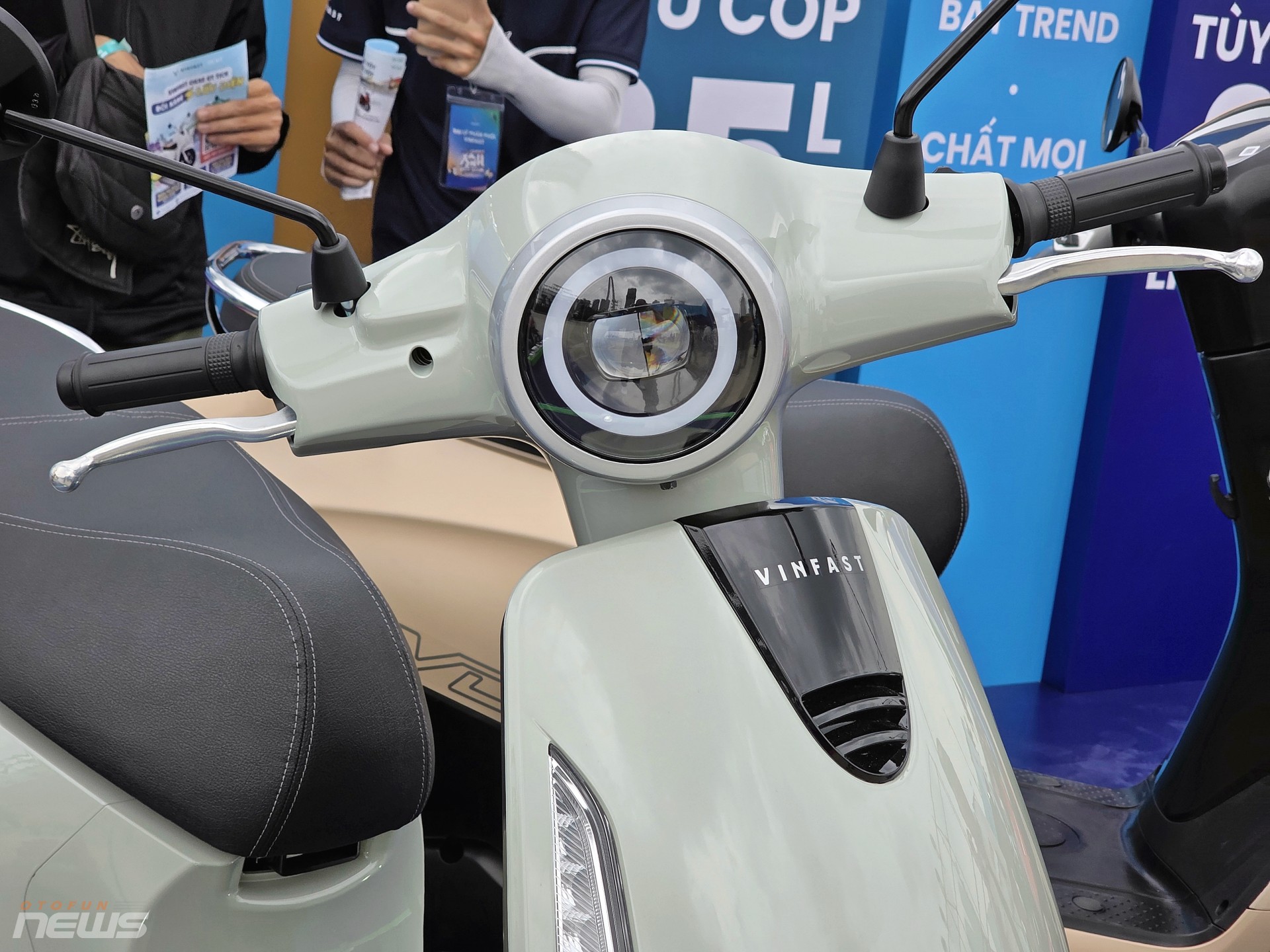 Cận cảnh Vinfast Evo Grand, cốp rộng, thêm pin phụ