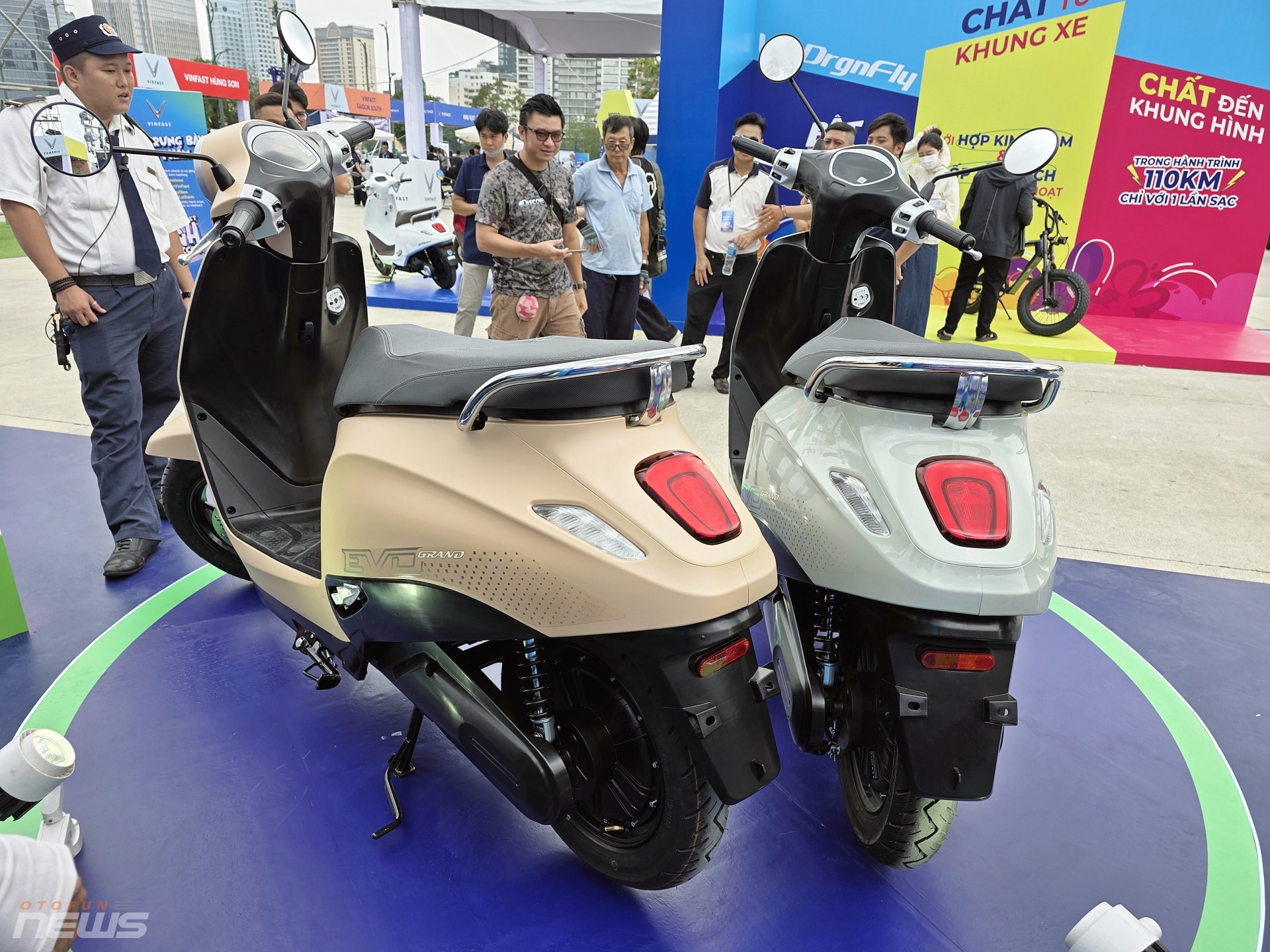 Cận cảnh Vinfast Evo Grand, cốp rộng, thêm pin phụ
