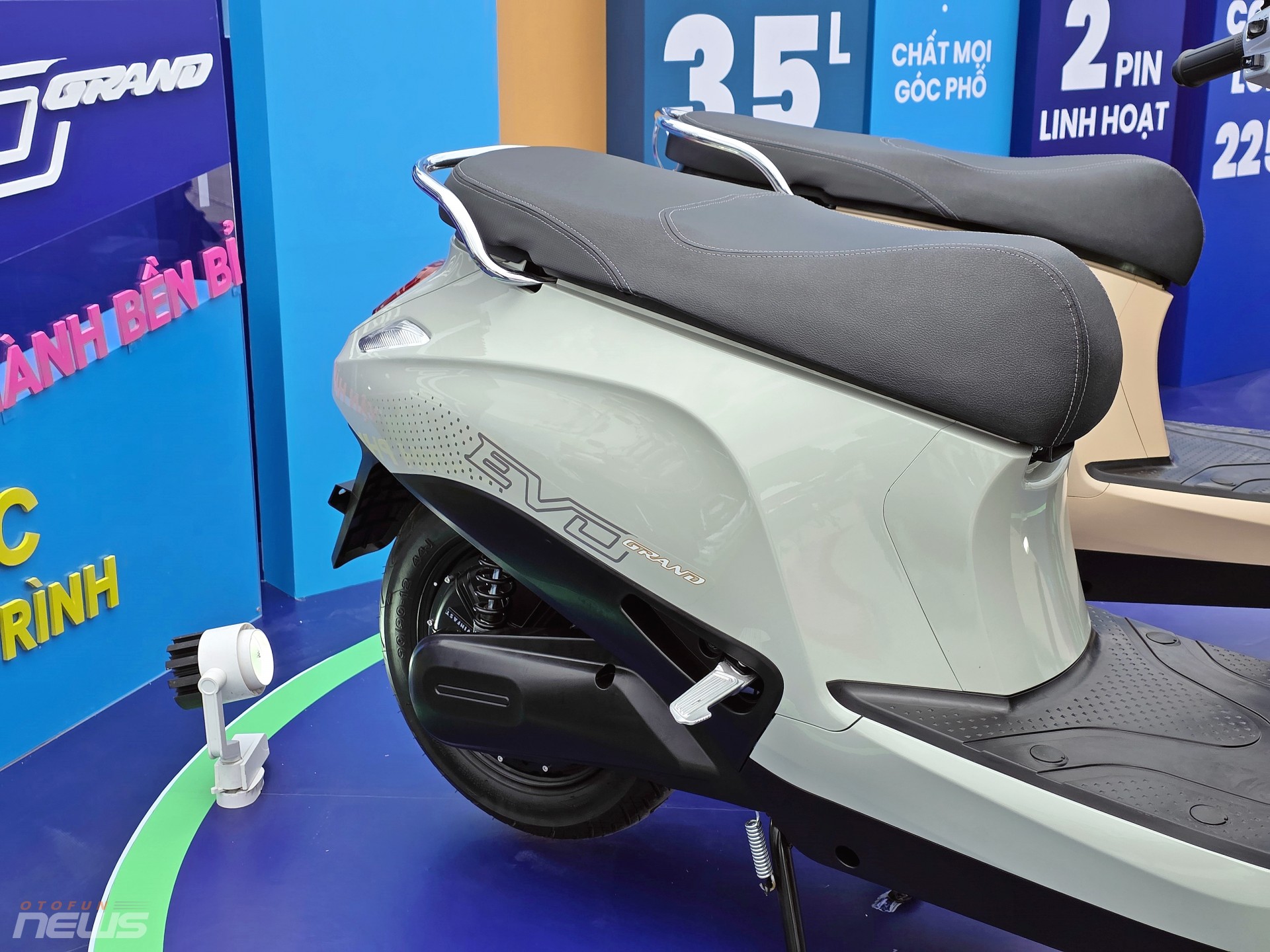 Cận cảnh Vinfast Evo Grand, cốp rộng, thêm pin phụ
