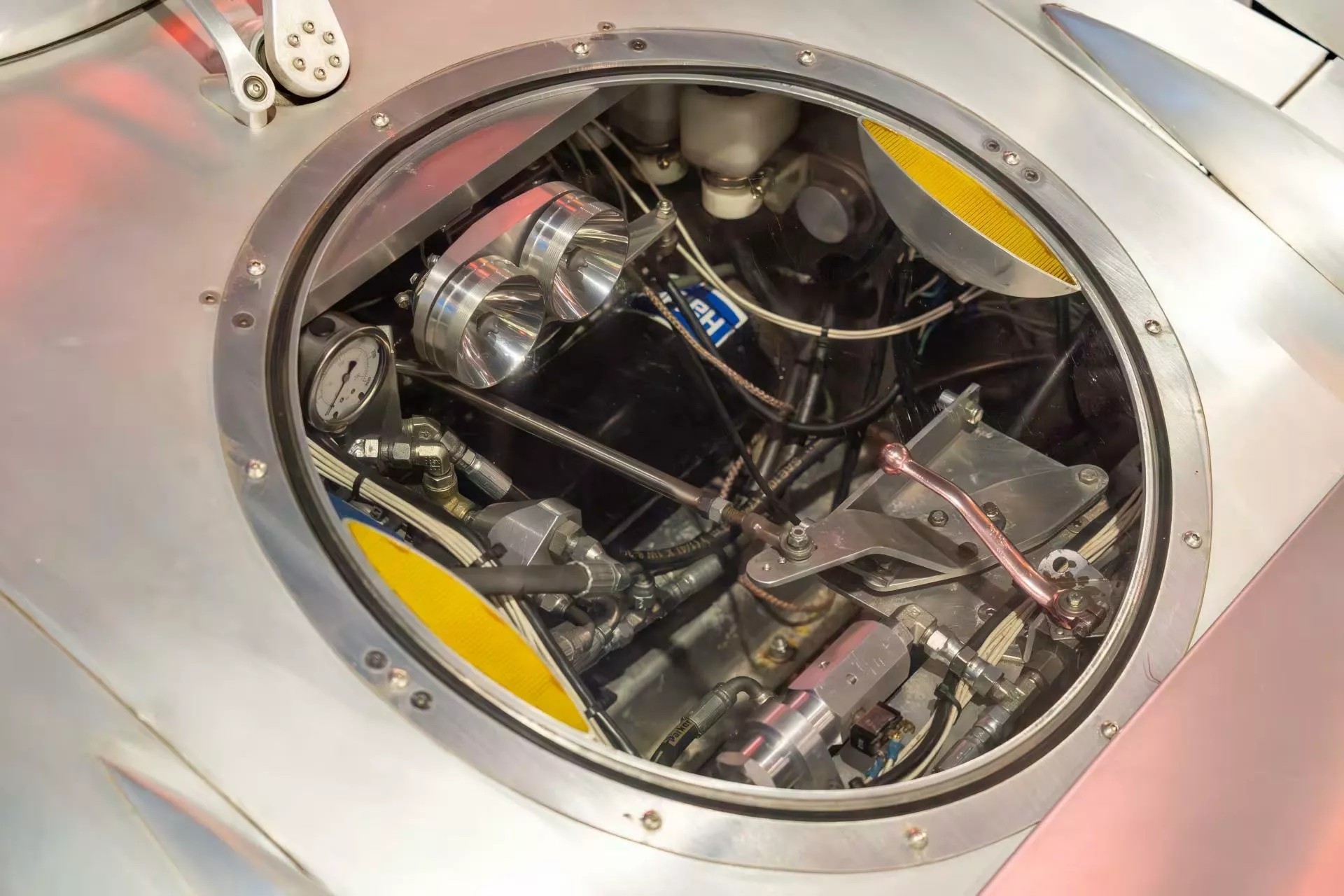 Độc lạ chiếc xe lưỡng cư trang bị động cơ Mazda RX-7 có thể đạt tốc độ 289 km/h xe lưỡng cư động cơ Mazda RX-7