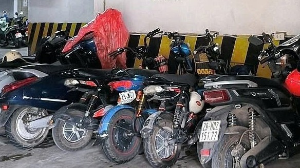 Nhà trọ, chung cư từ chối xe điện có đúng luật không?