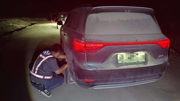 Gặp sự cố ở nơi hẻo lánh, chủ xe được giải cứu nhờ hệ thống liên lạc vệ tinh của Huawei