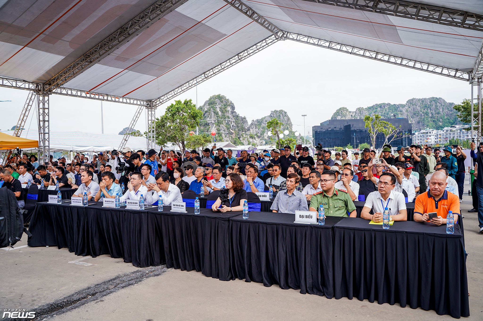 Lễ hội Xe Fun Wheels Festival Hạ Long 2025 - Bữa đại tiệc của những người yêu xe