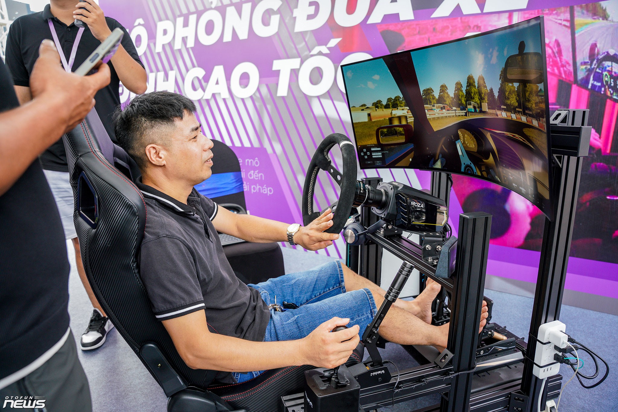 Lễ hội Xe Fun Wheels Festival Hạ Long 2025 - Bữa đại tiệc của những người yêu xe