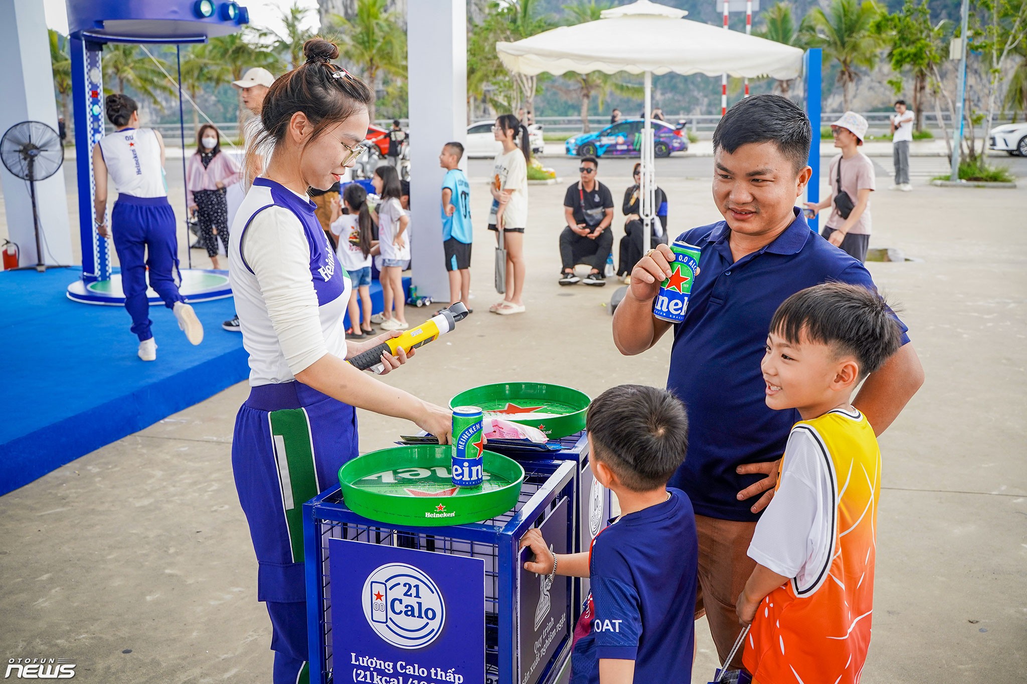 Lễ hội Xe Fun Wheels Festival Hạ Long 2025 - Bữa đại tiệc của những người yêu xe
