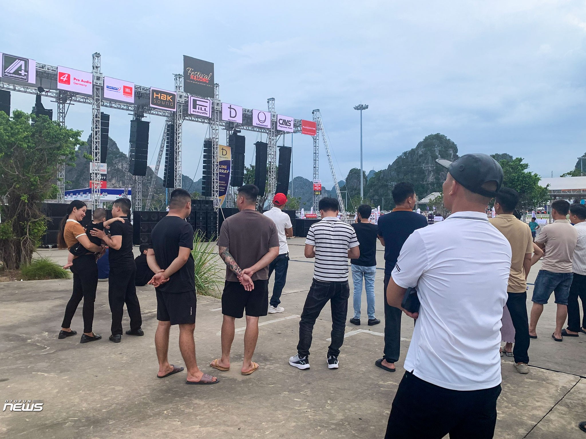 Lễ hội Xe Fun Wheels Festival Hạ Long 2025 - Bữa đại tiệc của những người yêu xe