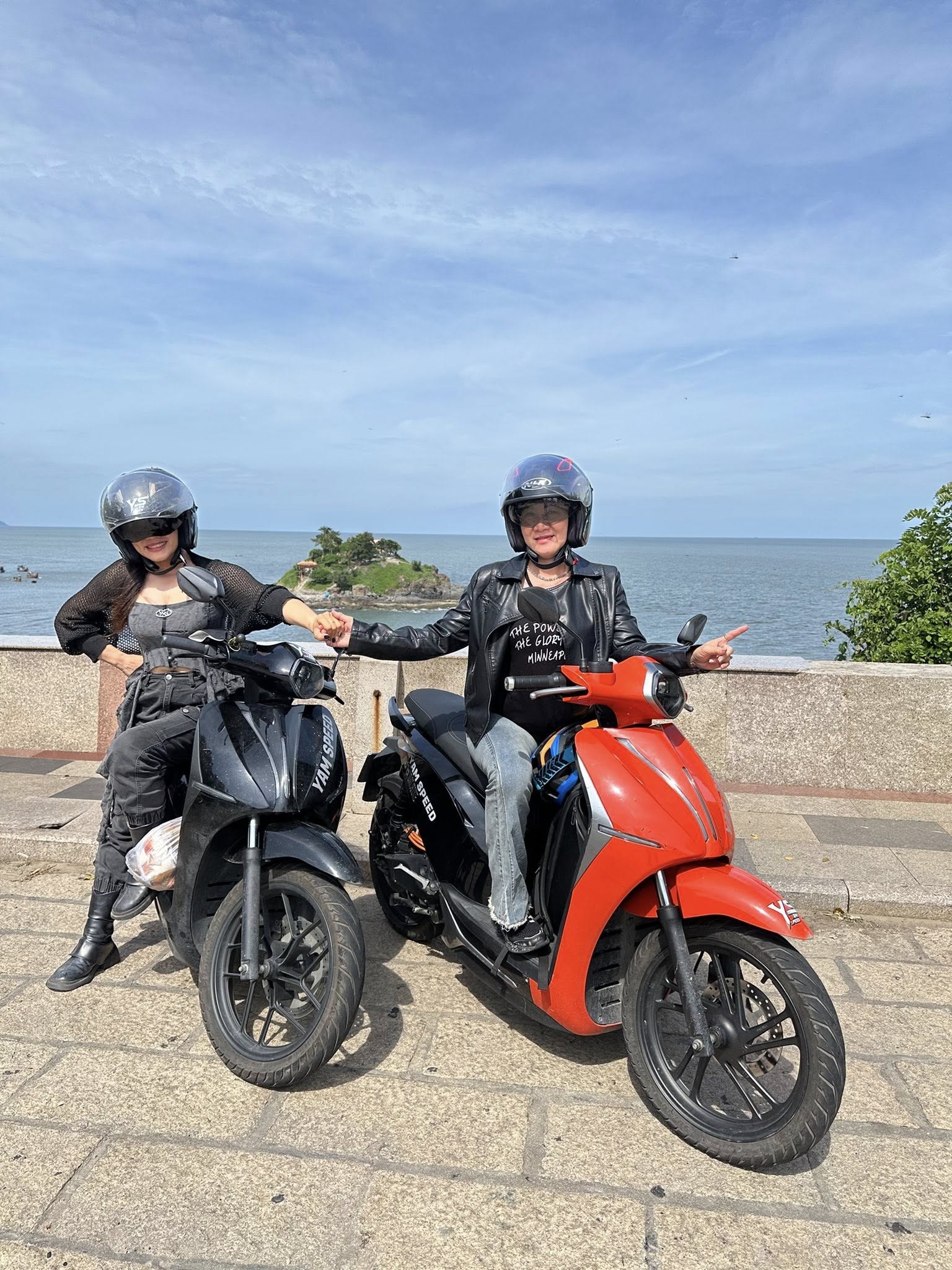 Nữ biker U60 đam mê PKL, một mình một xe ôm cua chinh phục những cung đường khó