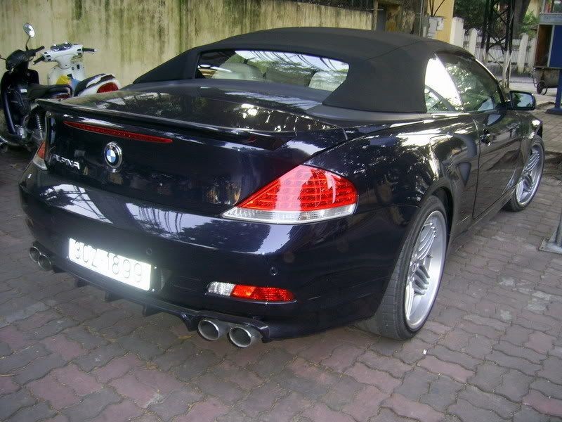 BMW Alpina B6 bỏ hoang ở Hà Nội