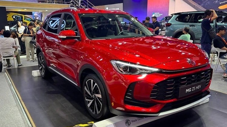 Cận cảnh MG ZS 2025, lột xác thiết kế, lần đầu có bản hybrid