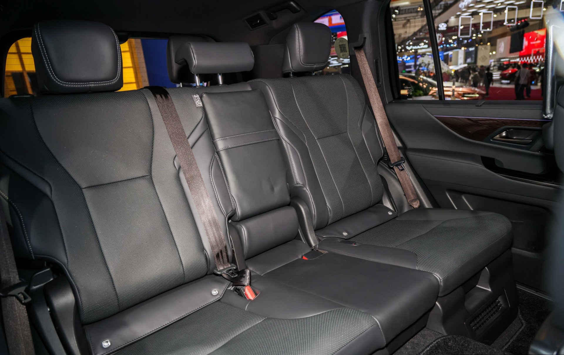 Lexus LX 700h ra mắt ,SUV hạng sang hybrid giá gần 240.000 USD