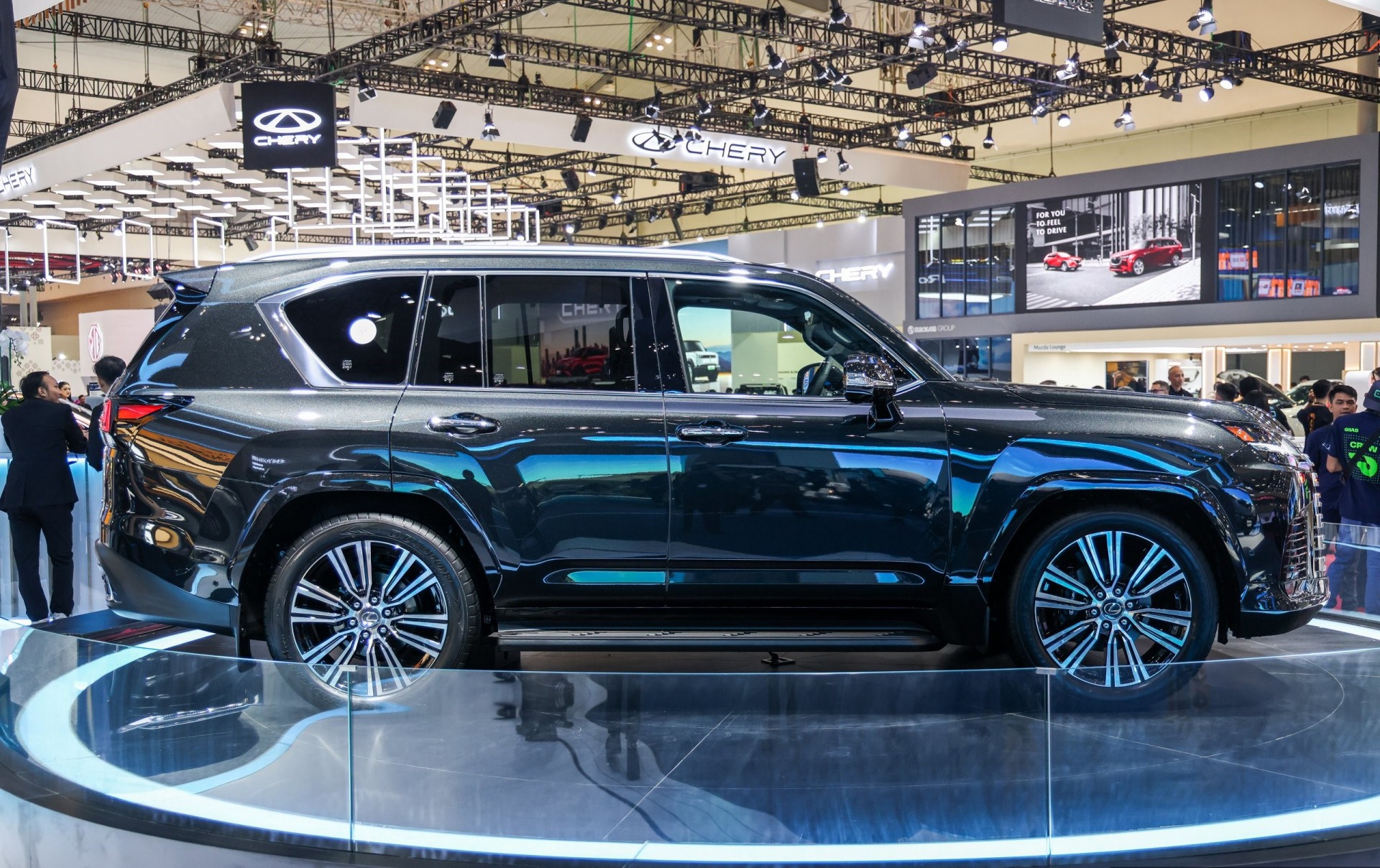 Lexus LX 700h ra mắt ,SUV hạng sang hybrid giá gần 240.000 USD