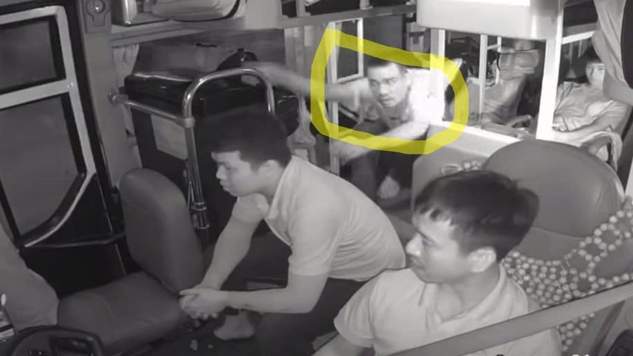 Nguyên nhân đằng sau vụ hành khách tát tài xế khi xe khách đang lưu thông trên đường