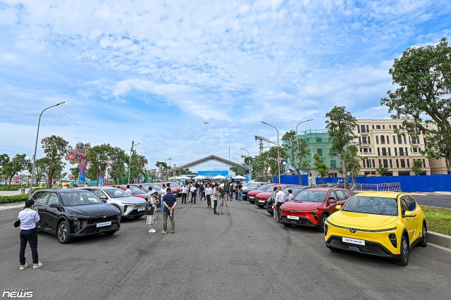 VinFast lập kỷ lục lượng xe bán ra giữ ngôi đầu thị trường 15 tháng liên tiếp