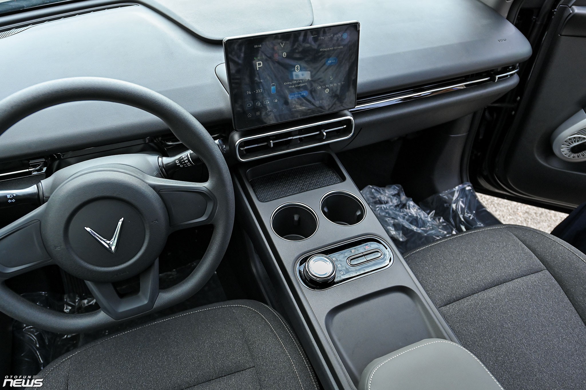 20 xe VinFast Limo Green đầu tiên đến tay khách hàng Việt