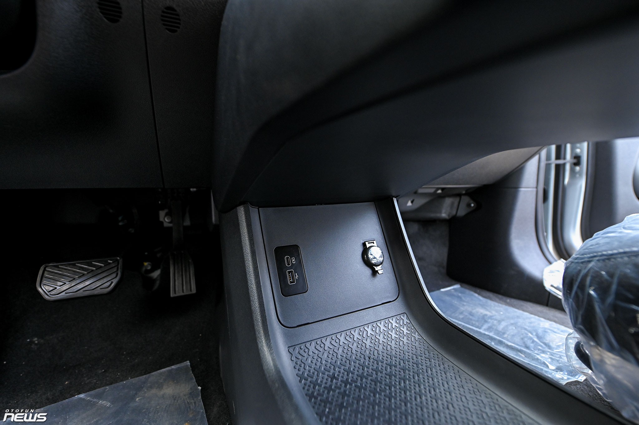 20 xe VinFast Limo Green đầu tiên đến tay khách hàng Việt