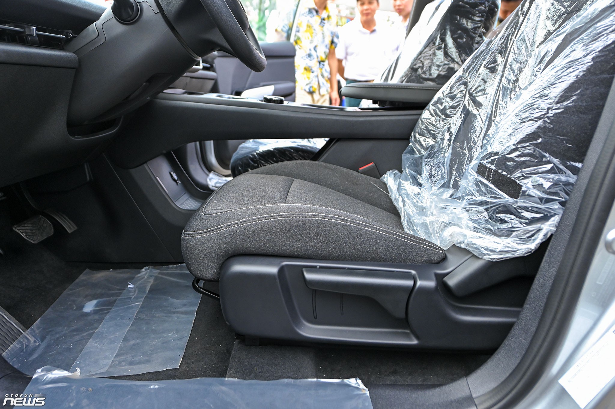 20 xe VinFast Limo Green đầu tiên đến tay khách hàng Việt