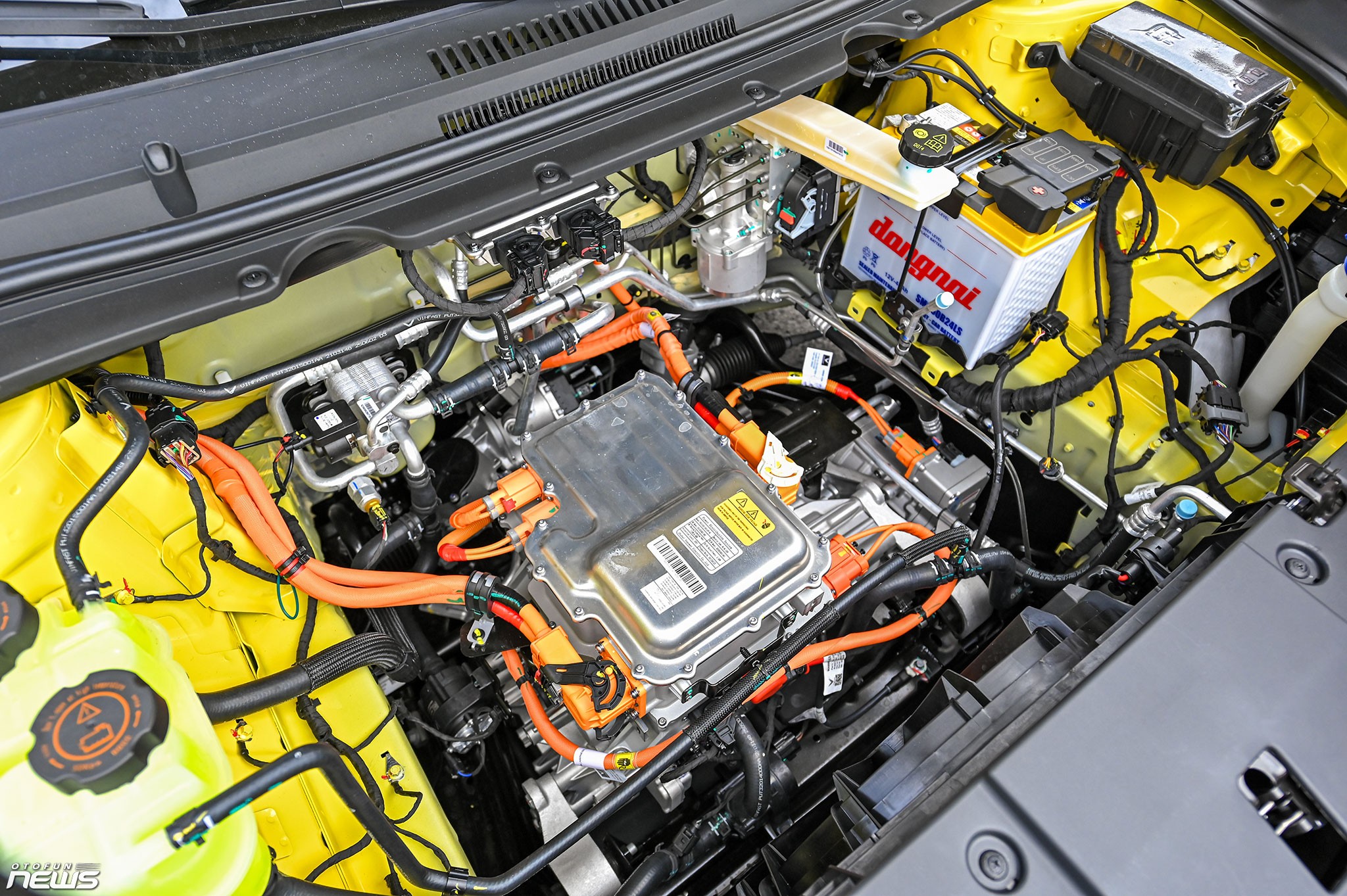 Lễ bàn giao 20 chiếc VinFast Limo Green đầu tiên