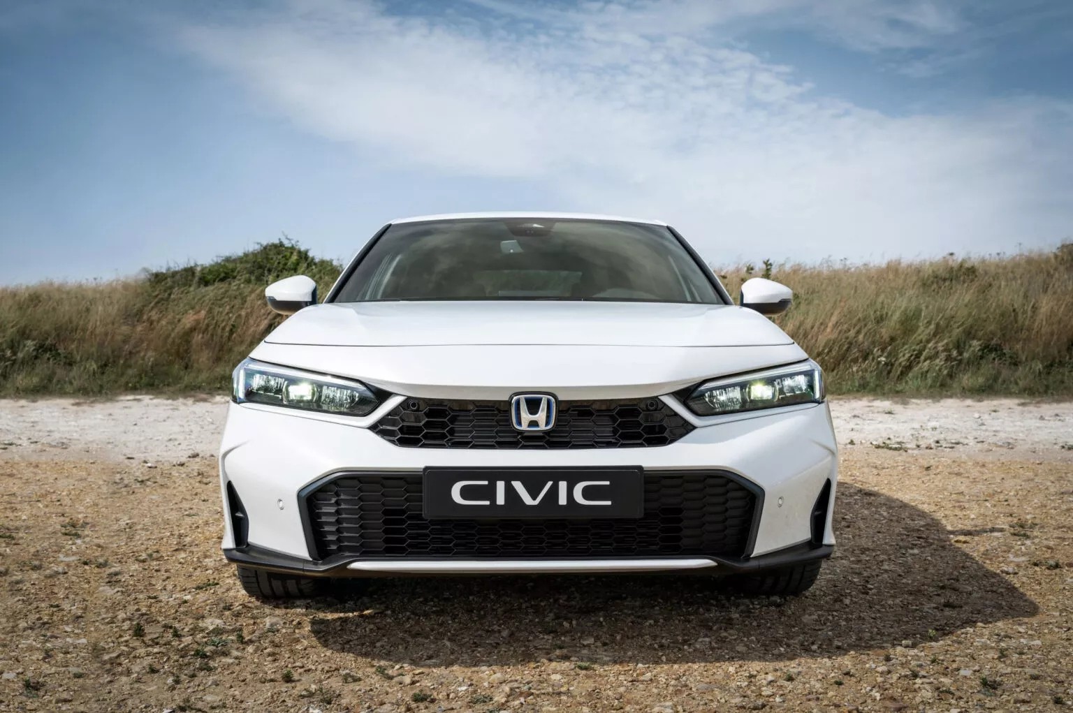 Honda Civic 2026 có đáng để chờ khi giữ nguyên động cơ nhưng nâng nội thất?