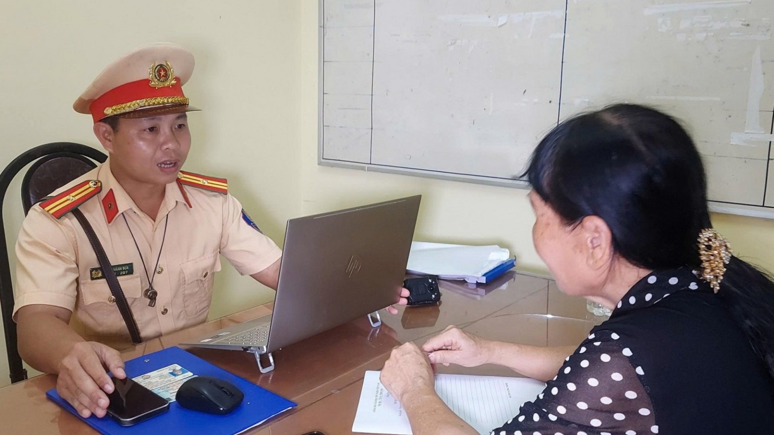 Nữ tài xế đi ngược chiều trên Quốc lộ N2B khai vì ngại chạy xa