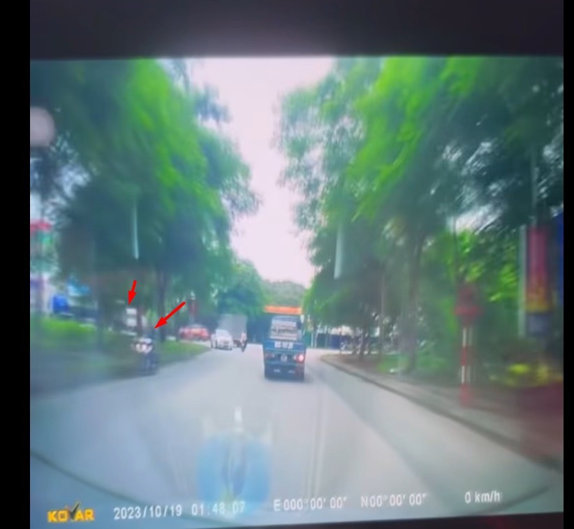 Đi trúng điểm mù xe tải, hai chị em ruột tử vong thương tâm tại đường 5