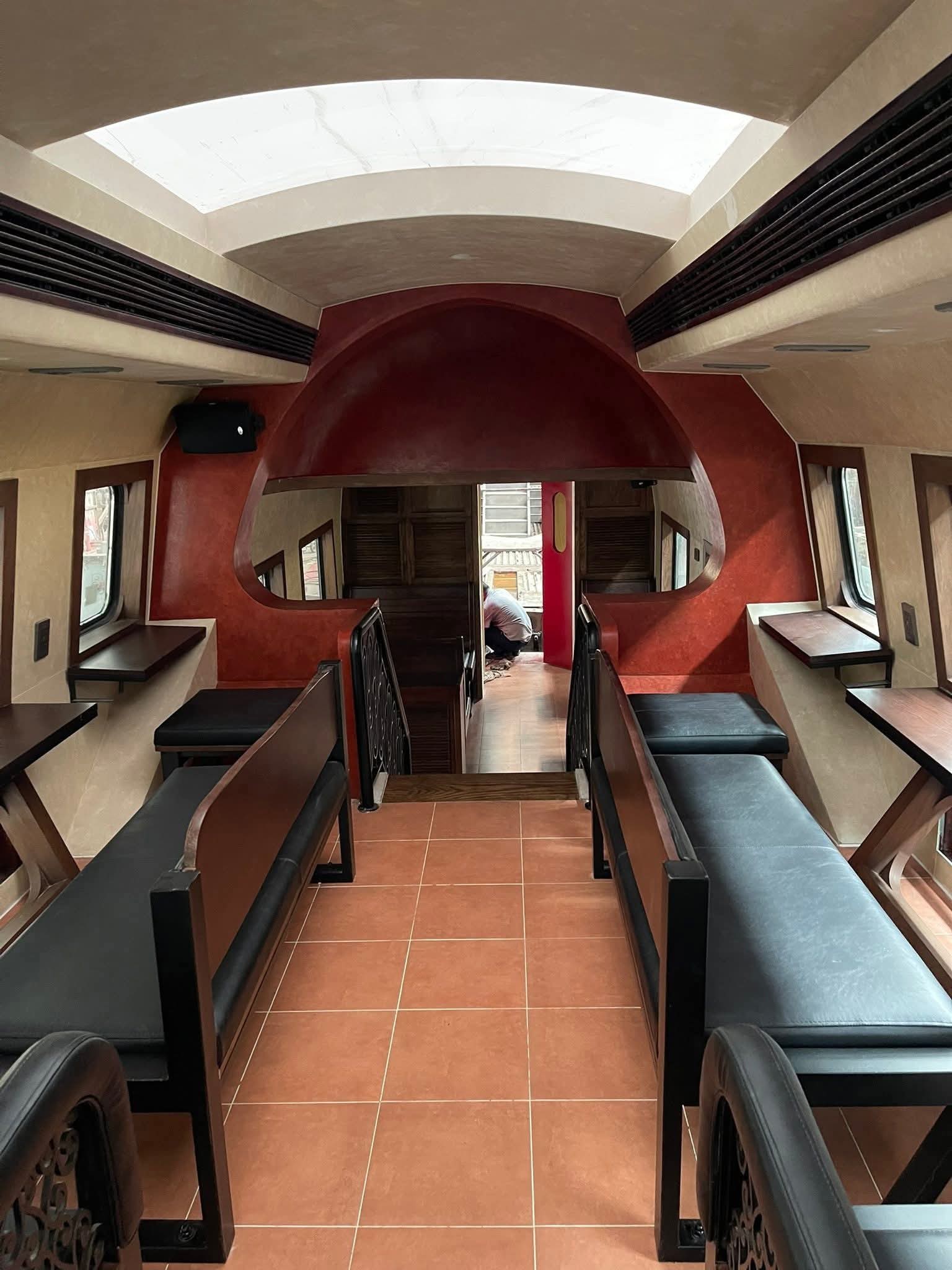 Bên trong đoàn tàu di sản The Hanoi Train, sắp khai trương vào 19/8 tới