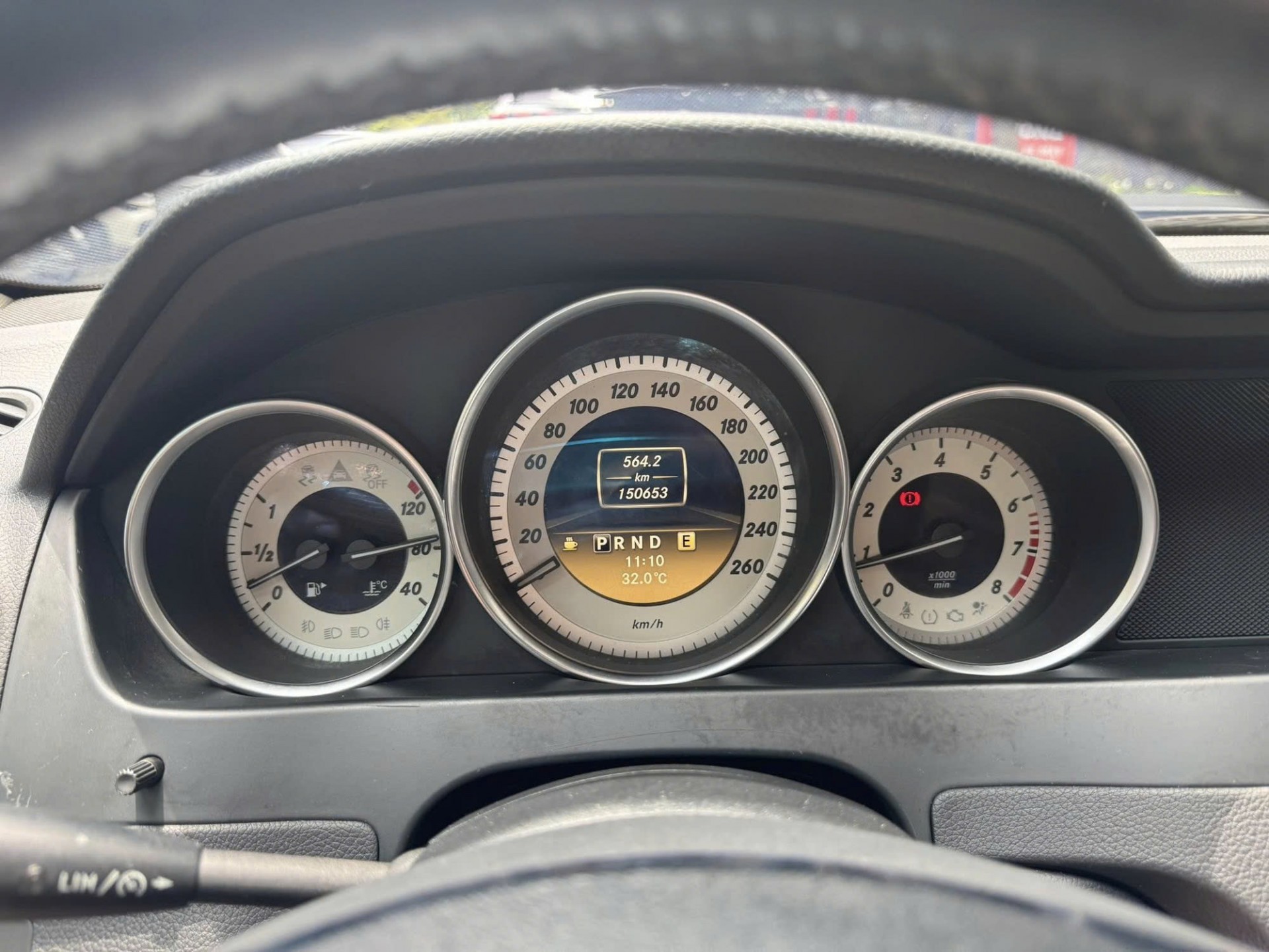 Ngắm Mercedes-Benz C 250 CGI đời 2011 bán chỉ hơn 200 triệu