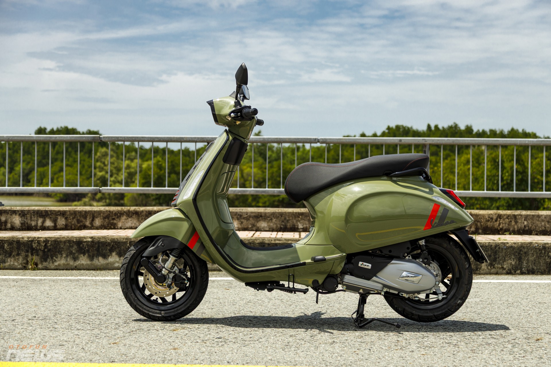 Vespa Sprint 2025: Khi thời trang gặp hiệu năng, chạy rồi mới thấy khác biệt